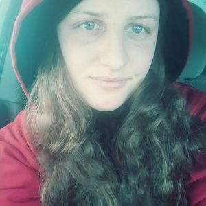 Meet your Posher, Becca